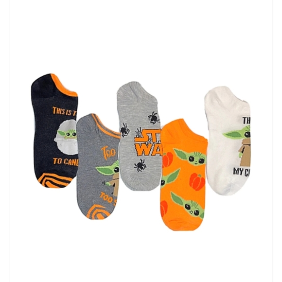 STAR WARS' THE MANDALORIAN BABY YODA HALLOWEEN 5 PAIR NO SHOW SOCK SET - Picture 2 of 9